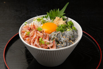 生桜海老としらす丼