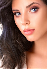 Obraz premium Portrait of a beautiful young woman.