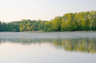 Fototapeta na wymiar Świt nad jeziorem 6 