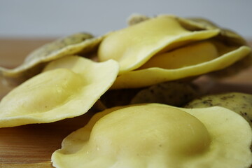 Pasta rellena de setas y trufa