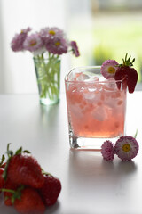 Клубничный коктейль