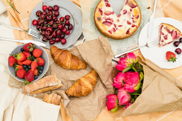 Overhead view of picnic outdoors