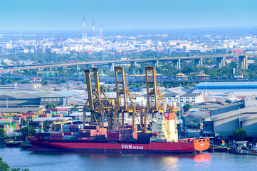 Logistics and transportation of international container freight in the Chao Phraya River