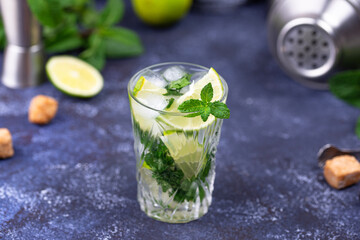 Summer cocktail with lime and mint