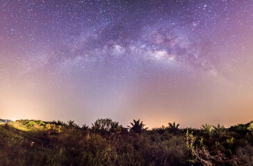 Obraz premium Milkyway galaxy stars view for cosmos background startrails