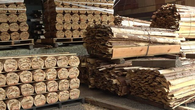 積み上げられた木材  材木  4K / Wood material