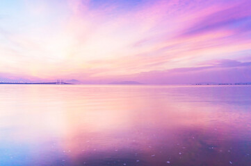 Fototapeta na wymiar Reflection of sunrise for blur background