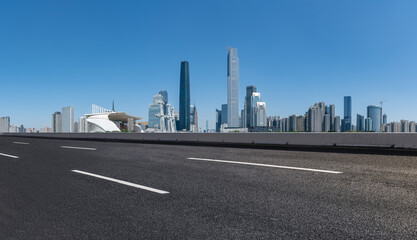 Obraz premium Urban road and urban architectural landscape