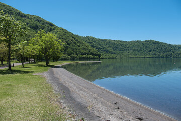 5月の爽やかな十和田湖畔