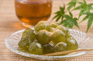 夏の味覚　抹茶わらび餅