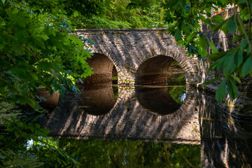 Wasserschloss Werdringen Hagen Brücke Spiegelung Bögen Mauerwerk Deutschland Burg Vorhalle Museum...