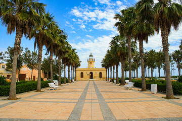 Fototapeta premium Faro de Roquetas de Mar, Almería, España.