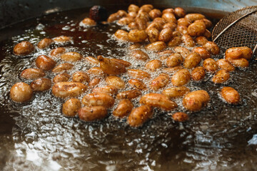 frying pan with potatoes