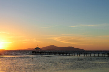 Obraz premium Sunrise under the sea. Scenic View Of Sea Against Sky During Sunrise.