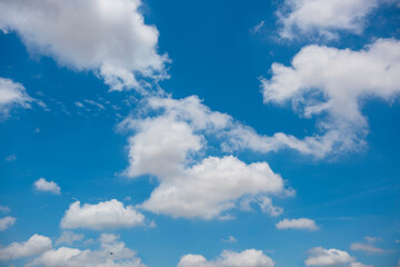 Obraz na płótnie Canvas blue sky with cloud in bright morning.