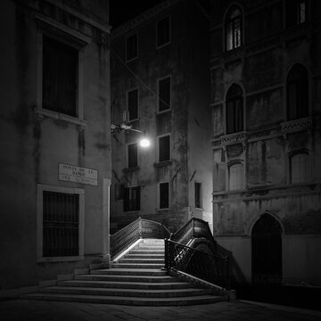 narrow street in venice