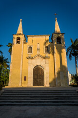 Fototapeta na wymiar Sunlit facade of the Santa Ana Church, Merida, Yucatan, Mexico