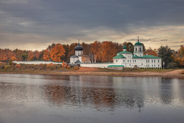 Obraz premium The Mirozhsky monastery. Spaso-Preobrazhensky Cathedral (12th century) and Stefanovskaya Church (17th century), Pskov, Russia