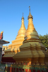 Fototapeta premium Temple de la colline de Mandalay, Myanmar