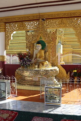 Bouddha de la pagode Kuthodaw à Mandalay, Myanmar