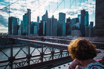 Fototapeta na wymiar woman in brooklyn bridge new york