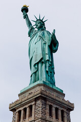 Fototapeta premium statue of liberty body in new york city