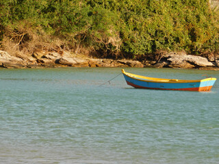 Fototapeta na wymiar colorful boat on the beach