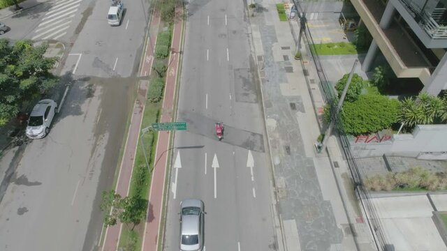 Drone Aerial View of light traffic in sao paulo in vila olimpia
