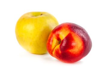 Fototapeta na wymiar Fresh organic peach and apple isolated on white background