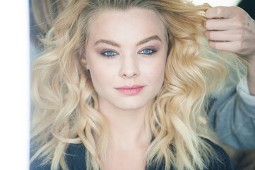 Fototapeta premium Beautiful fashion blonde woman portrait