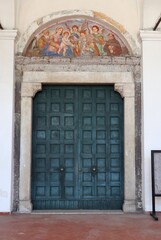 Fototapeta na wymiar Capua - Entrata della Chiesa di Santa Caterina