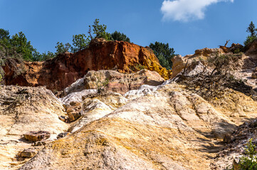 Colorado en Provence, terres d'ocres