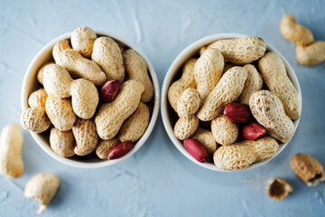 Raw dried fresh peanut nuts