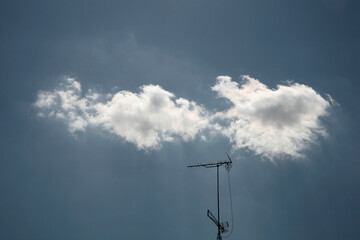 Cielo con antena