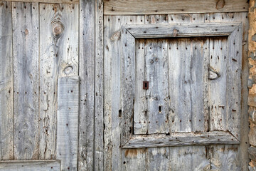 Puerta de madera antigua