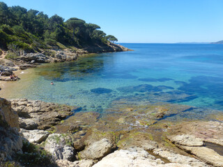 paysage de la Côte d'azur près de la Croix Valmer, le sud méditerranéen