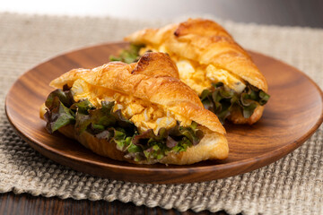 クロワッサンサンド