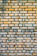 レンガ造りの壁