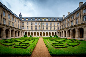 Caen: Abbaye aux Hommes, Normandy, France. History, locations.