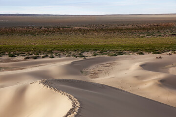Hongor dunes