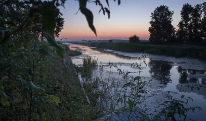 Fototapeten Sunrise at Wapserveense Aa. River, Canal. Maatschappij van Weldadigheid Frederiksoord Drenthe Netherlands. © A