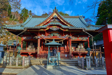 Naklejka premium 東京 八王子市 秋の高尾山薬王院 飯縄権現堂(本社)の外観