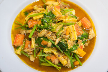 Stir Fried crab yellow curry powder ingredients it is the favorite delicious Thai, Chinese seafood of Thailand
