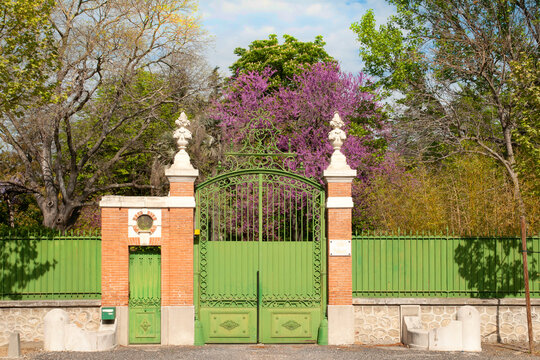 Portail du parc Palauda &agrave; Thuir