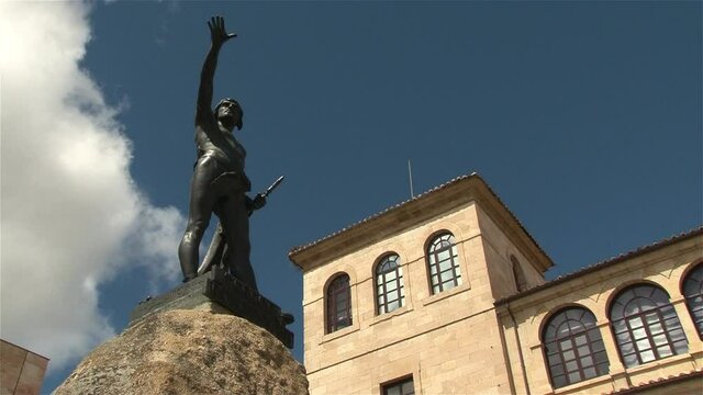 Escultura de Viriato de Zamora en la Plaza de Viriato.