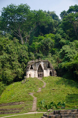 Fototapeta na wymiar Mayan ruins of Palenque, Mexico