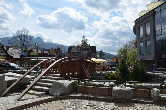 Zakopane W Czasie Pandemi , Covid -19 Zakopane , Krupówki W Czasie Pandemi , COVID 19 , Koronawirus  Zakopane