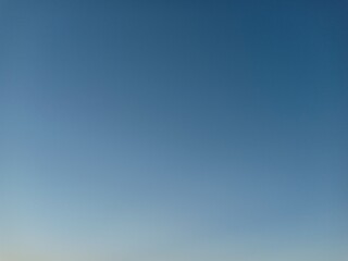  white and black clouds were seen late into the