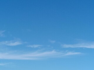  white and black clouds were seen late into the