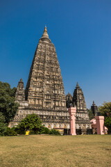 Obraz premium Mahabodhi temple, bodh gaya, India. The site where Gautam Buddha attained enlightenment.